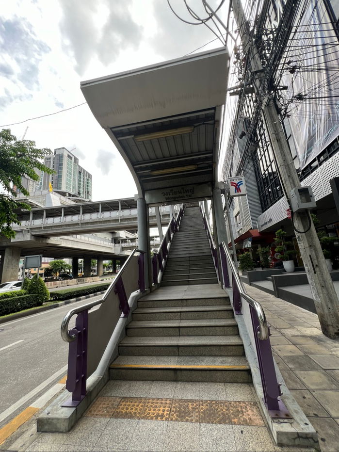 picture  🔥[For Sale] Urgent!! Duplex Condo for Sale – Ideo Sathorn – Wongwian Yai 🚅 Only 140 meters from BTS Wongwian Yai - 26/42