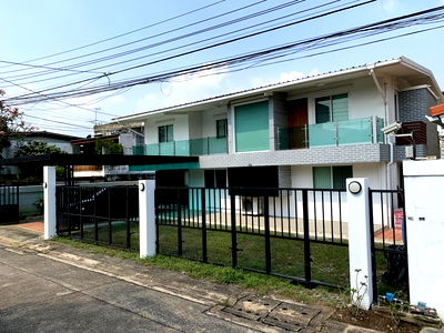 Houses for rent Lat Phrao : PJ32, 2-storey detached house for rent, area 80 square wah, Senanikhom-Chokchai 4 Road