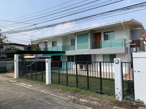 PJ32 ให้เช่าบ้านเดี่ยว 2ชั้นเนื้อที่ 80 ตารางวา ถนนเสนานิคม-โชคชัย4