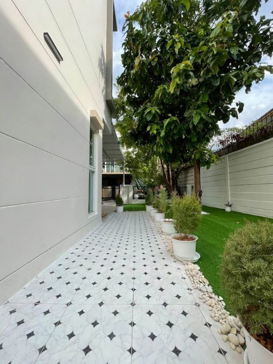 picture for rent at Lumpini Town Place Ratchayothin-Sena Rental price: 110,000 baht, Contact 089-4282491, 084-6283752, add Line @rghome4u - 8/24