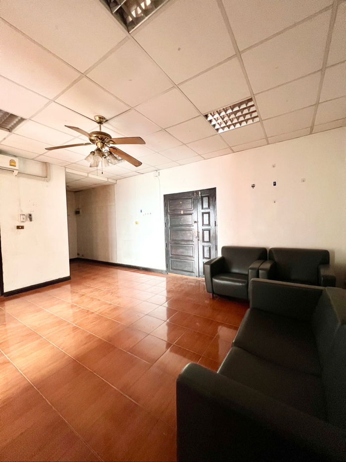 รูป  🔥[For Sale] ขายคอนโด fix ที่จอดรถ 2 ห้องนอน คันทรี คอมเพล็กซ์ (Country Complex) บางนา  ติดถนนสรรพาวุธ ใกล้ทางด่วน และ BTS บางนา🔥 - รูปที่ 21/36