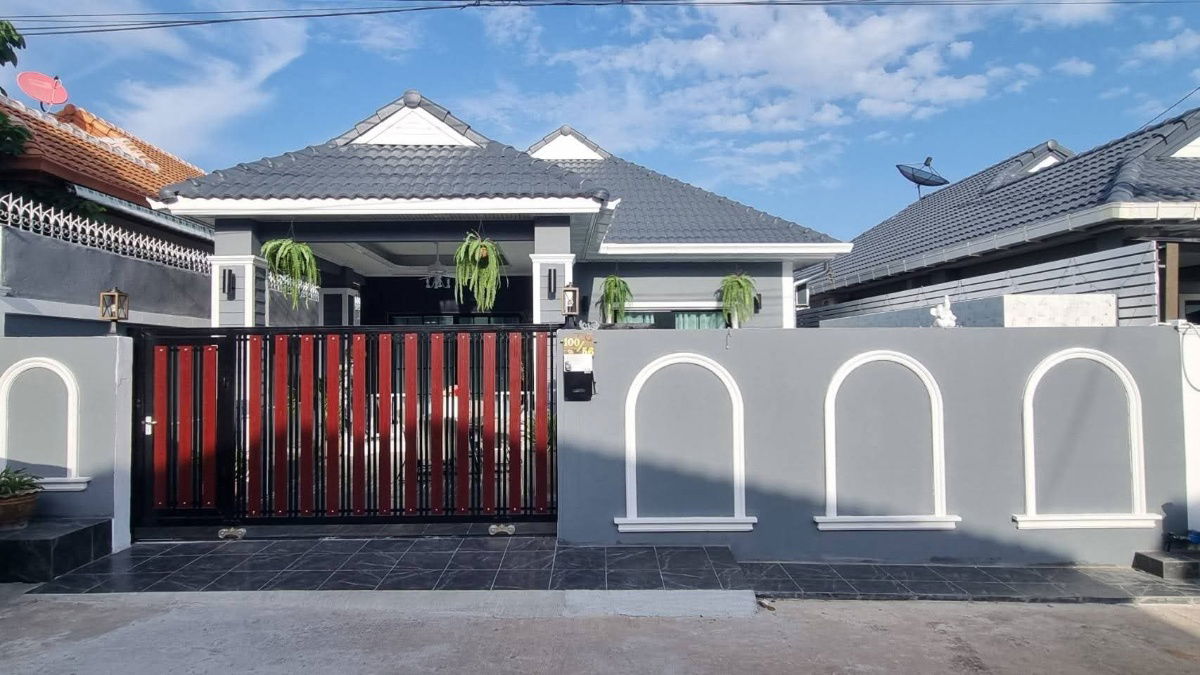 picture Beautiful pool villa for sale in the heart of Pattaya (south). Cheap price is real. - 1/20