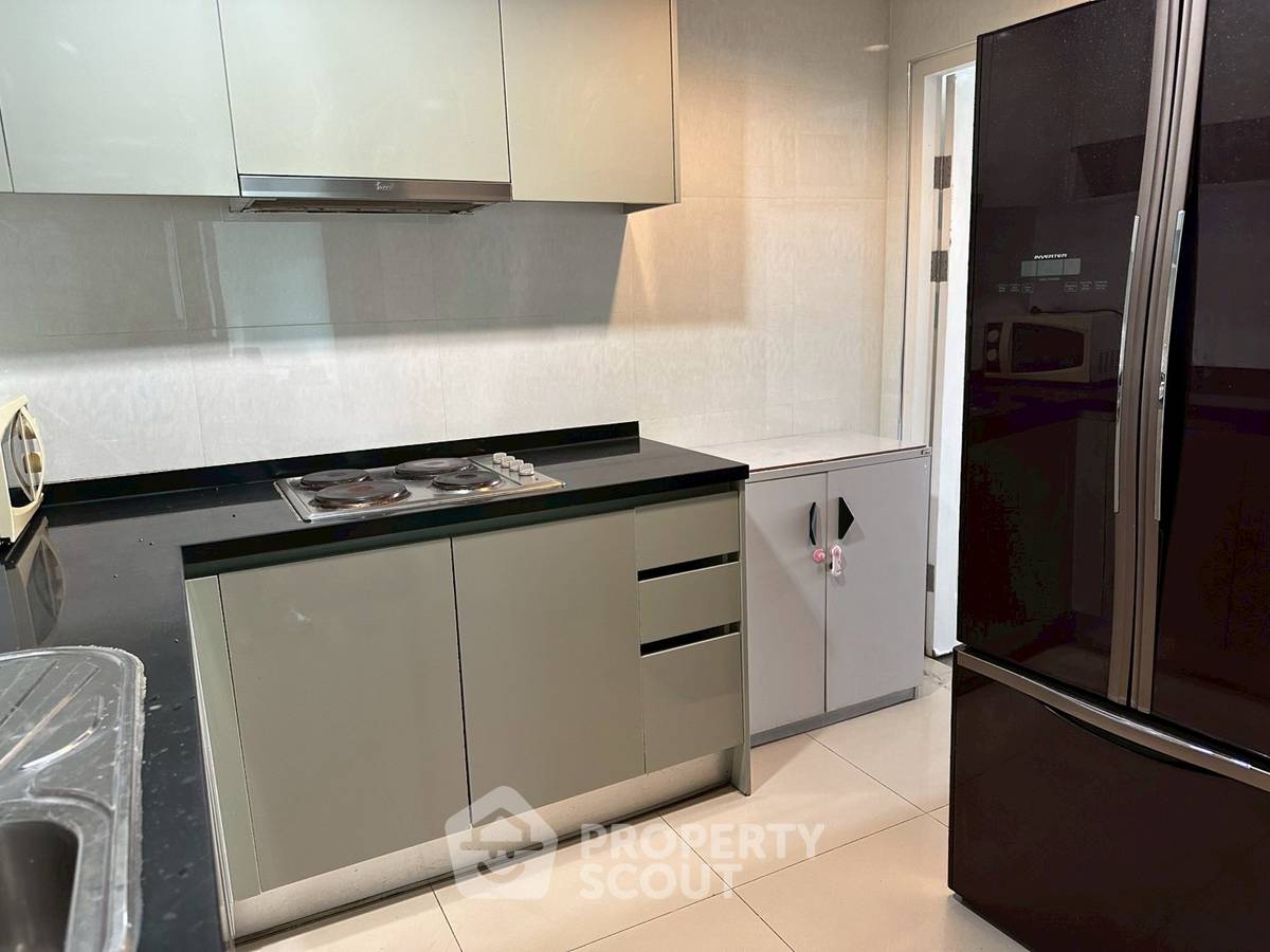 picture 3-BR Condo at Belle Grand Rama 9 near MRT Phra Ram 9 (ID 2180652) - 6/12