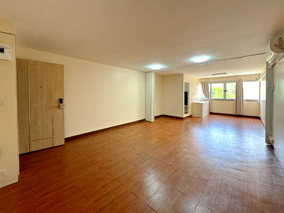 คอนโด ม.หัวเฉียวเฉลิมพระเกียรติ : 🔥 [For Sale] ขายด่วน!! เลเวล คอนโด บางนา (Level Condo Bangna) ห้องใหญ่ 💦 ราคาเพียง 1.49 ล้านบาท เดินทางสะดวก ใกล้ เซ็นทรัลบางนา / เมกาบางนา 🚆🏢