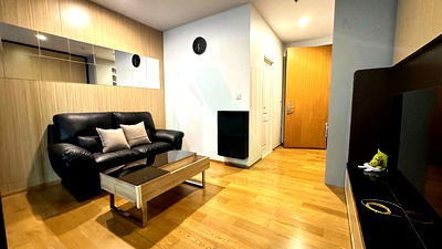 คอนโดให้เช่า : ให้เช่าคอนโด โนเบิล รีโว สีลม อาคาร 1 ชั้น 11 1 ห้องนอน ขนาด 31.00 ตรม ใกล้ เซ็นทรัล สีลม คอมเพล็กซ์