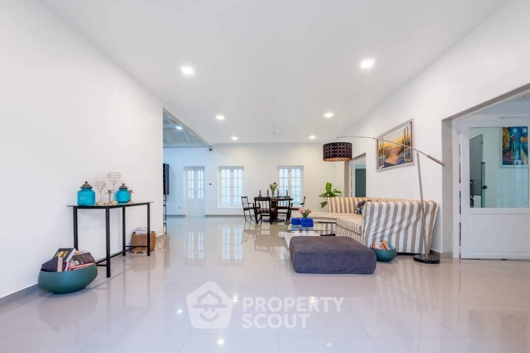 รูป บ้าน 6-ห้องนอน ที่ เทมเปิลเลควิลล่า ใกล้ เมืองพัทยา (ID 2245741) - รูปที่ 5/28