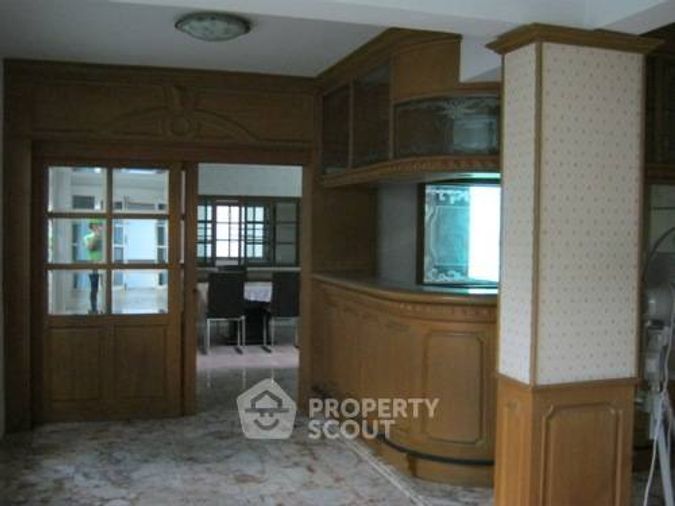 7-bed house for sale, 772 sqm, 270 sq wah, Chom Thong