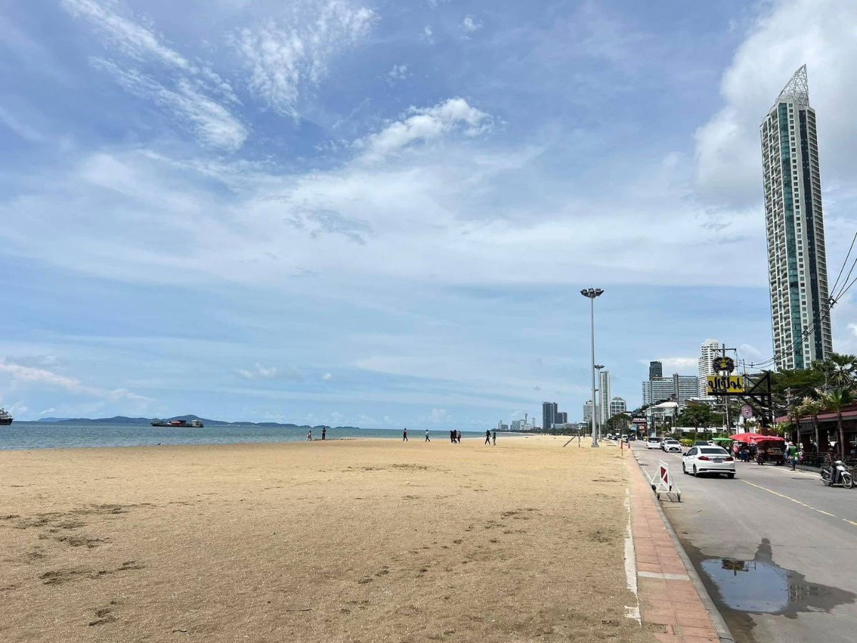 picture Land for sale close to Na jomtien beach - 1/4