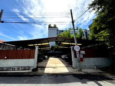 Land for rent ม.เซนต์จอห์น : For rent space car park Ladpraw15 Line ID 0619636888