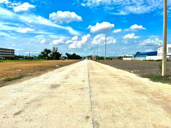 รูป 📣 เริ่มต้นธุรกิจง่าย ๆ ด้วยโกดังพร้อมที่ดิน! 🚛 ติดถนนใหญ่ บางบัวทอง ใกล้เซ็นทรัลเวสต์เกต 📦 ที่ดิน 100 ตร.วา + สิ่งปลูกสร้าง เริ่มแค่ 2.2 ล้าน - รูปที่ 4/4