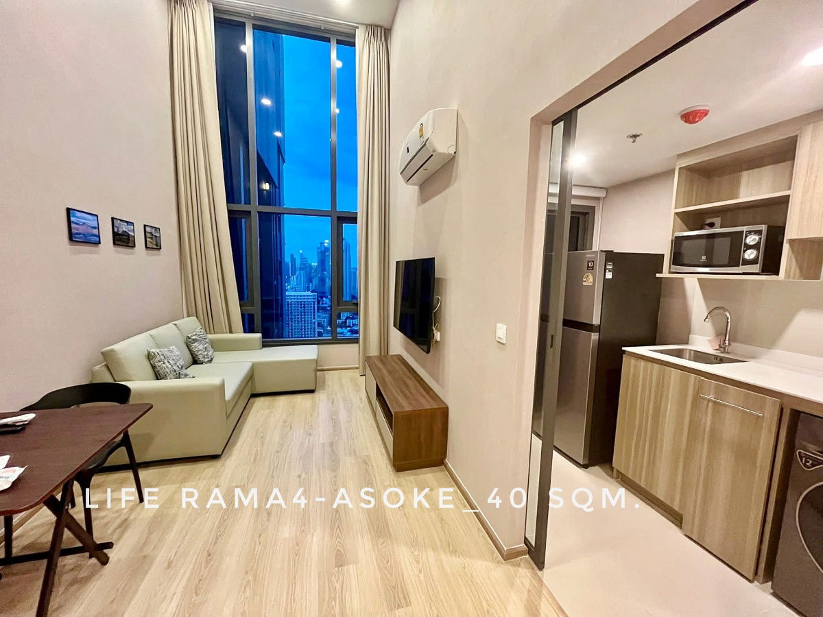 รูป For RENT, Duplex room high floor beautiful city view at Life Rama4-Asoke near MRT Queen Sirikit  - รูปที่ 5/11