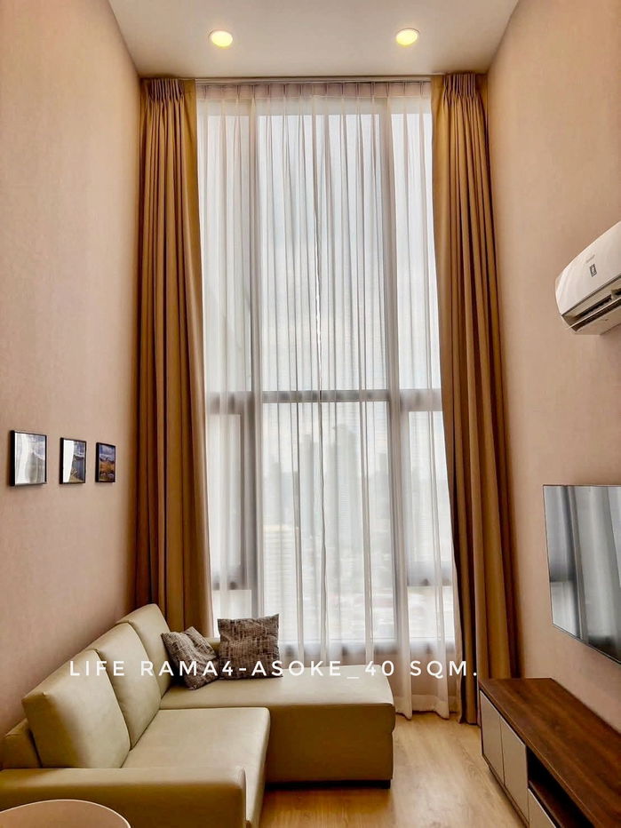 รูป For RENT, Duplex room high floor beautiful city view at Life Rama4-Asoke near MRT Queen Sirikit  - รูปที่ 3/11