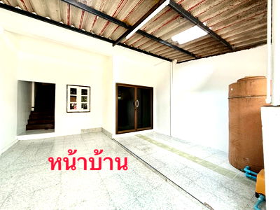 ทาวน์โฮมให้เช่า : ให้เช่าบ้านทาวเฮ้าส์ ซ.บรมราชชนนี76 (แยก5) ติดปั๊มปตท. อยู่ระหว่างพุทธมณฑลสาย3-4 ขาเข้า ปรับปรุงใหม่ สะอาด มีน้ำ/ไฟ พร้อมเข้าอยู่