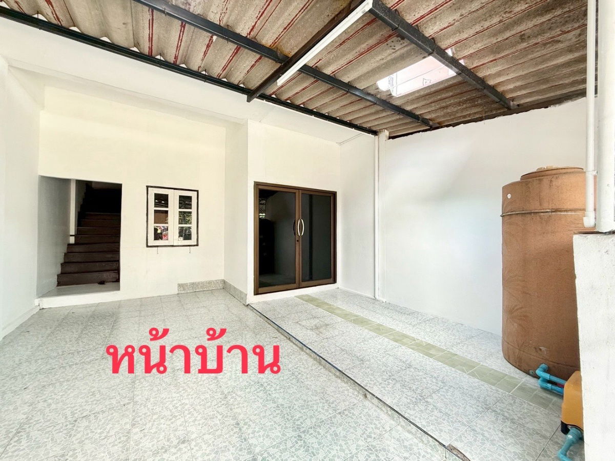 รูป ให้เช่าบ้านทาวเฮ้าส์ ซ.บรมราชชนนี76 (แยก5) ติดปั๊มปตท. อยู่ระหว่างพุทธมณฑลสาย3-4 ขาเข้า ปรับปรุงใหม่ สะอาด มีน้ำ/ไฟ พร้อมเข้าอยู่ - รูปที่ 1/12