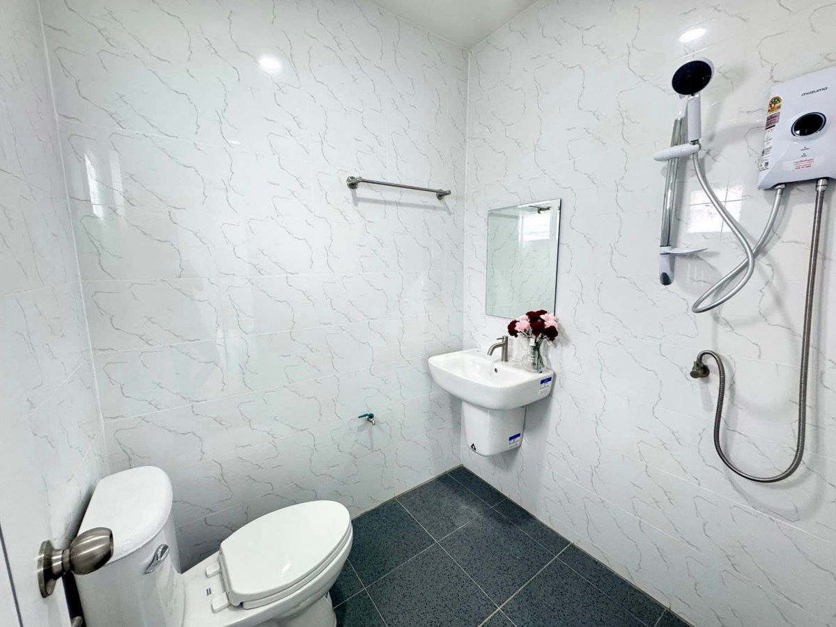 picture Affordable modern Single storey House in Soi Nernplubwan Pattaya for Sale - 17/22