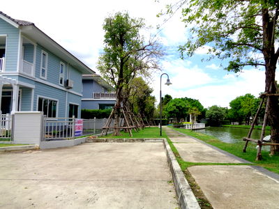Houses for sale Hathai Rat Road : Sale Burasiri panyaintra 82 Sqm.