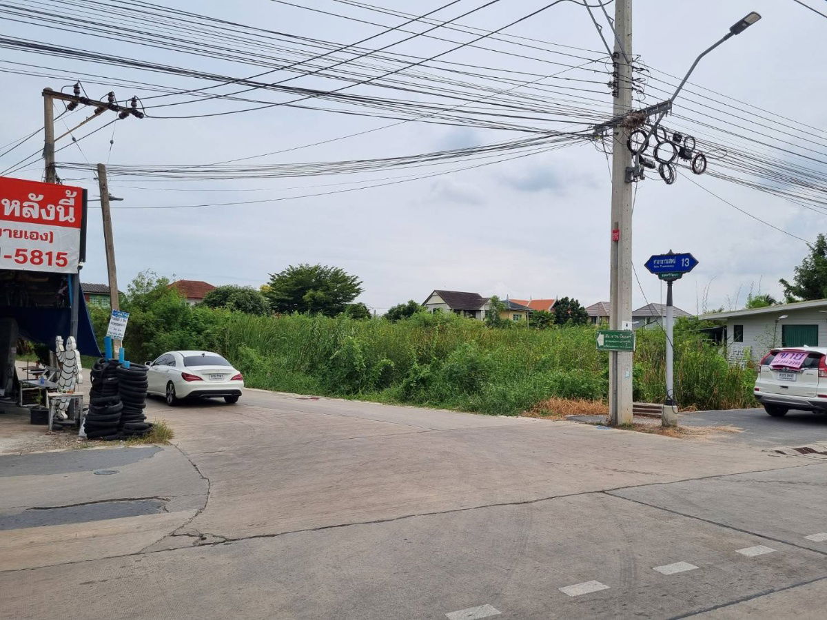 picture For Sale Vacant land Soi Sala Thammasop 13, Intersection 1, near Borommaratchachonnani Road - 10/13