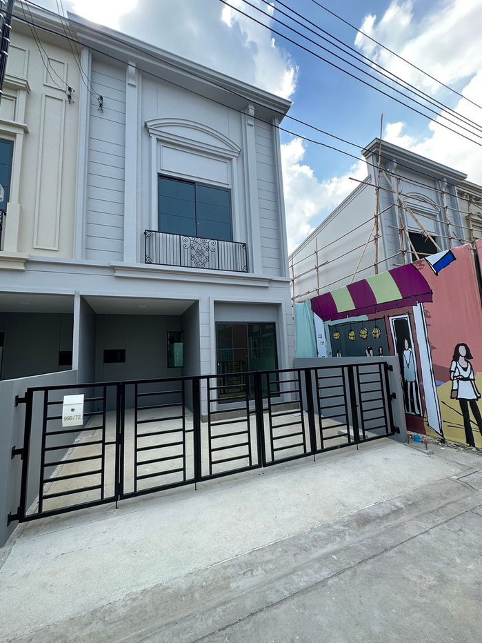รูป 📍 บ้านเลขที่ 999/97 ทาวน์โฮมสไตล์ปารีส ขนาด 99 ตร.ม. / ที่ดิน 16.6 ตร.ว. / 2 ห้องนอน / 3 ห้องน้ำ / 1 ห้องอเนกประสงค์ / ที่จอดรถ 1 คัน / ยูนิตมุม - รูปที่ 1/13