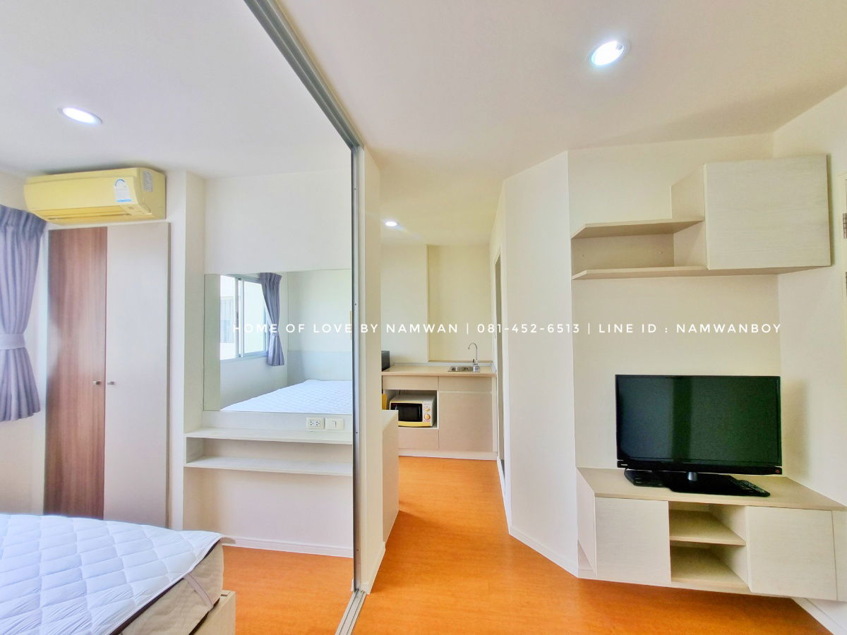 รูป ((ขายถูก!!))  ลุมพินี คอนโดทาวน์ รามอินทรา-ลาดปลาเค้า เฟส 1 ตึก A2 ชั้นบนสุด ห้องริม วิวสวน เฟอร์ Built-In (C287)  - รูปที่ 6/18