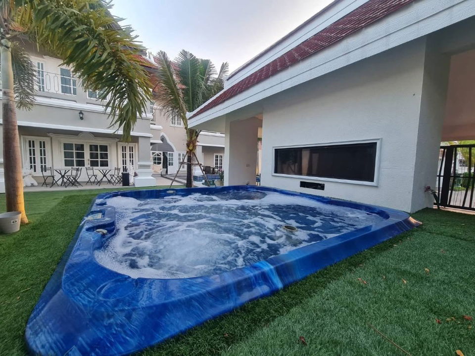 picture Selling villa style Thai - Bali Pattaya 19.0 million - 23/25
