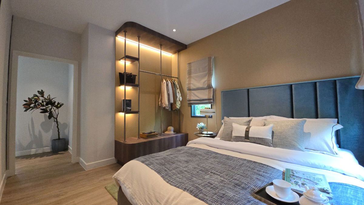 รูป Luxury Home พร้อมเฟอร์ฯ เดินทางสะดวกใกล้สนามบินสุวรรณภูมิ โถง Double Volume 6.5 เมตร - รูปที่ 15/30