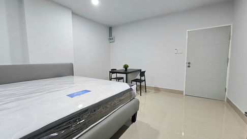 Renovated condo, 32 sqm, near MRT Bangsue, Grand station 