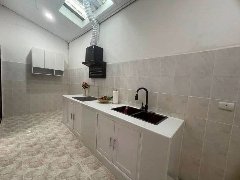 picture Minimalist style townhouse for rent in Central Pattaya, seaside - 13/13