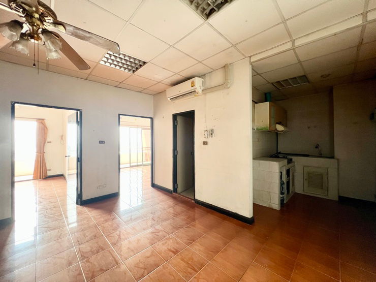 รูป  🔥[For Sale] ขายคอนโด fix ที่จอดรถ 2 ห้องนอน คันทรี คอมเพล็กซ์ (Country Complex) บางนา  ติดถนนสรรพาวุธ ใกล้ทางด่วน และ BTS บางนา🔥 - รูปที่ 17/36