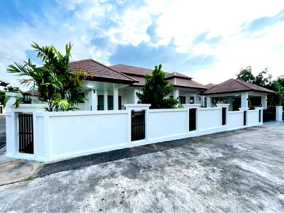Houses for sale Pornprapanimit Road : For sale house PMC2 village Pattaya 6.99 million