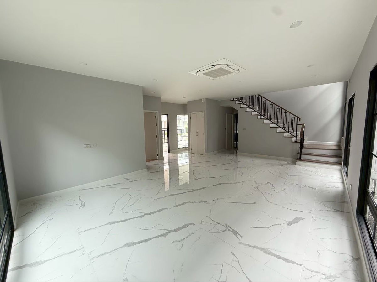 รูป ขายบ้านหลังใหญ่ 281 ตร.ม. ทำเลสะดวก บรรยากาศดี ราคาคุ้มค่า - รูปที่ 2/12