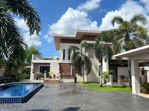 pool villa for sale 4 bedroom 4 bethroom