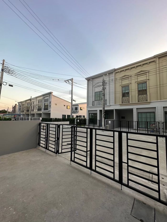 รูป 🏡 ขายบ้านเปล่า โครงการสิริเพลส เมกาบางนา - รูปที่ 3/11