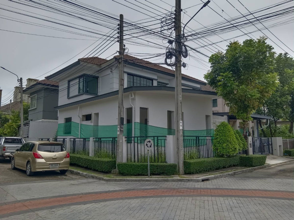 รูป ราคาถูกที่สุดในโครงการ! ขายบ้านเดี่ยว ไลฟ์ บางกอก บูเลอวาร์ด วงแหวนอ่อนนุช 1 *หลังมุม รีโนเวทต่อเติมแล้ว 70% สามารถทำออฟฟิศได้ Line ID: @ppagent - รูปที่ 3/23