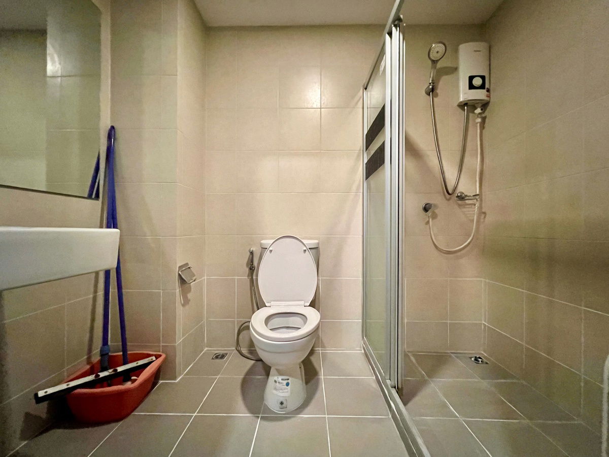 รูป ให้เช่า Kensington หน้า ม.เกษตร 6,000 บาท (รูปจากห้องจริง ภาพจริง ตรงปก ) - รูปที่ 8/8