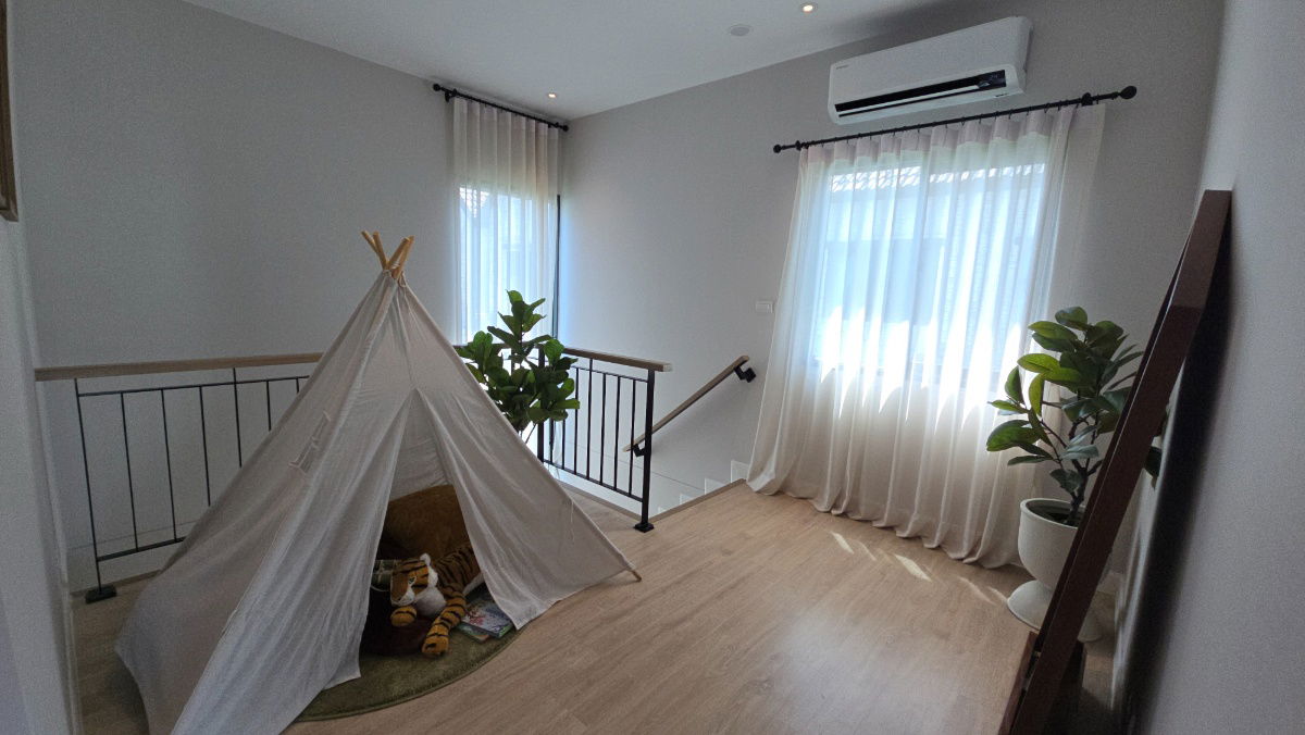 รูป บ้านตัวอย่างแปลงมุมพร้อมขาย ราคาพิเศษ 12.99 ล้านบาท! โครงการสราญสิริ ศรีวารี 2 - รูปที่ 17/27