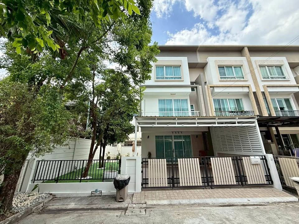 picture for rent at Lumpini Town Place Ratchayothin-Sena Rental price: 110,000 baht, Contact 089-4282491, 084-6283752, add Line @rghome4u - 1/24