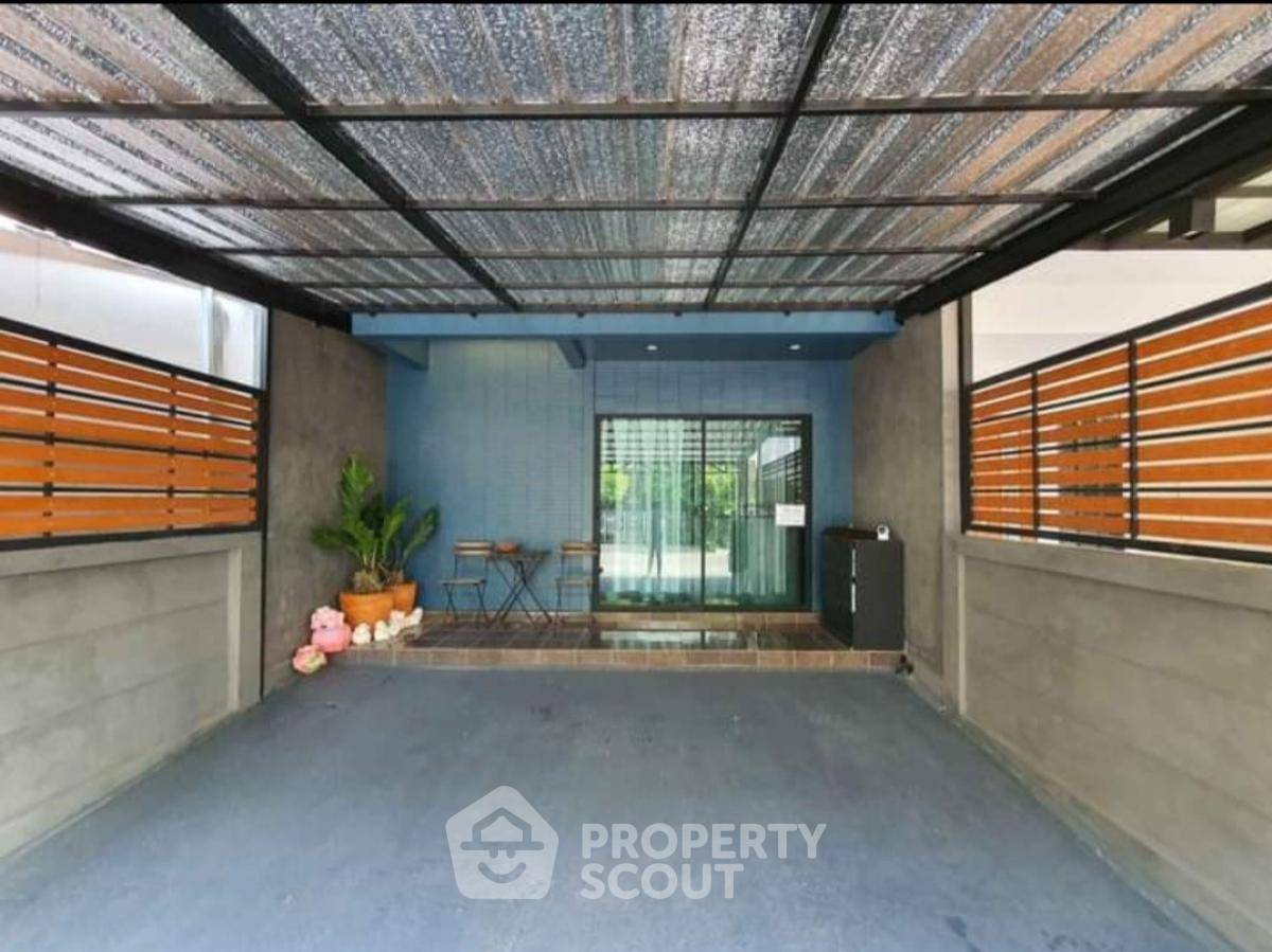 picture 3-BR Townhouse near ARL Hua Mak (ID 2026668) - 1/10
