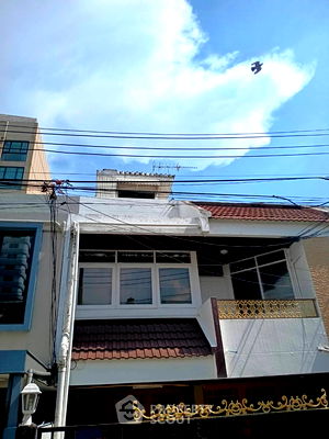 Townhouses for rent BTS Ekkamai : 5-BR Townhouse near BTS Ekkamai (ID 2245158)