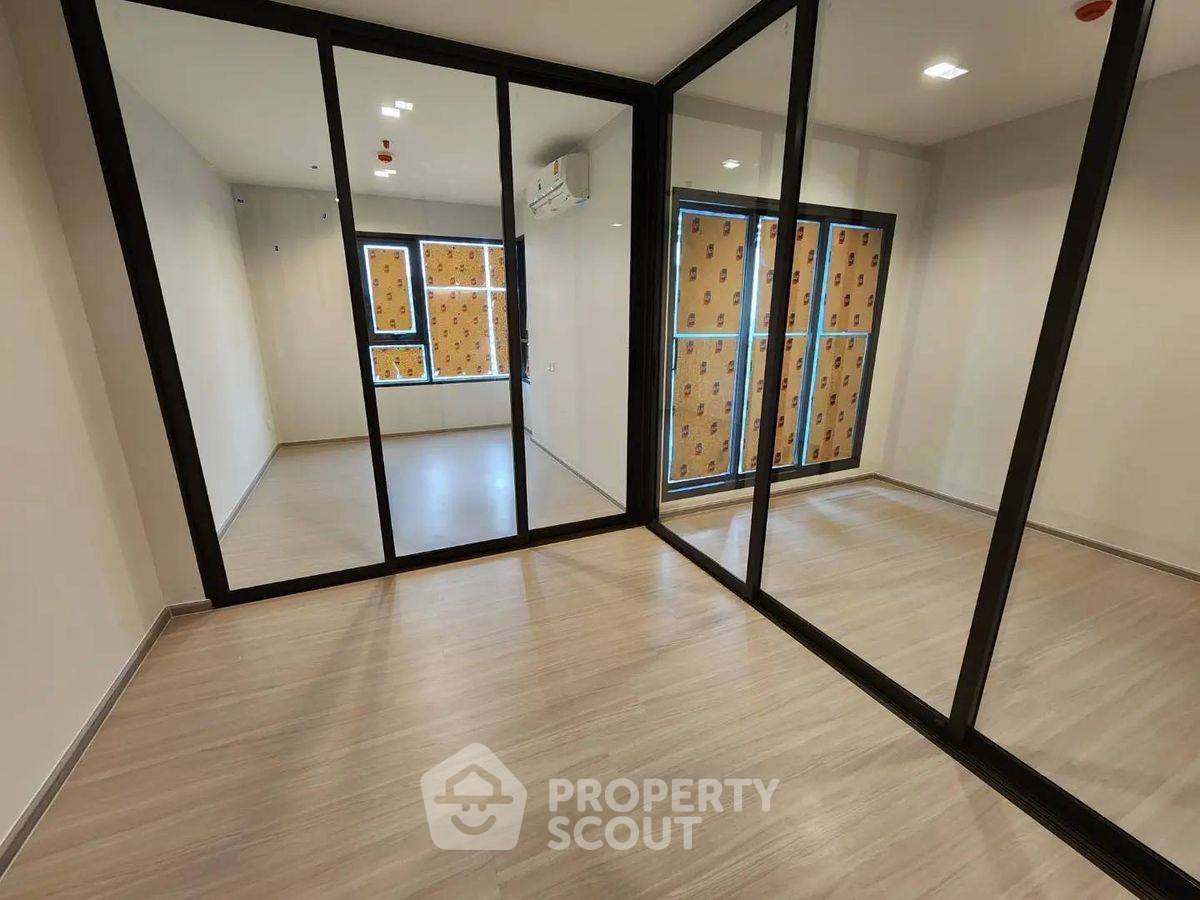 รูป คอนโด 1-ห้องนอน ที่ ไลฟ์ สาทร เซียร์รา ใกล้ BTS ตลาดพลู (ID 2095409) - รูปที่ 4/15