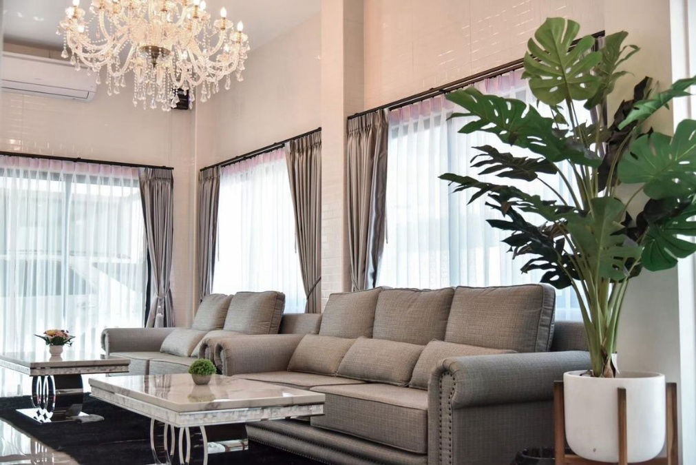 รูป UK06-007 ให้เช่า Pool Villa สุดหรู ใจกลางอมตะนคร  70,000 บาท/เดือน | ขาย 35 ล้าน - รูปที่ 2/20