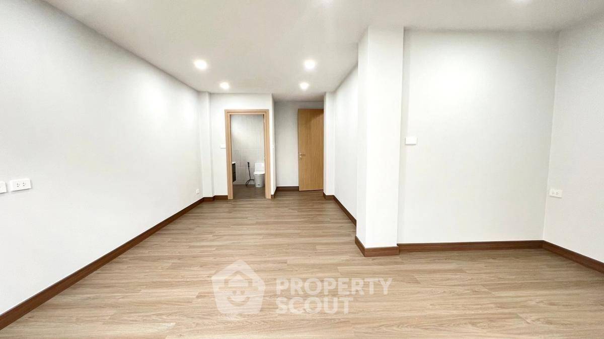 picture 5-BR House in Saphan Song (ID 1699794) - 18/27