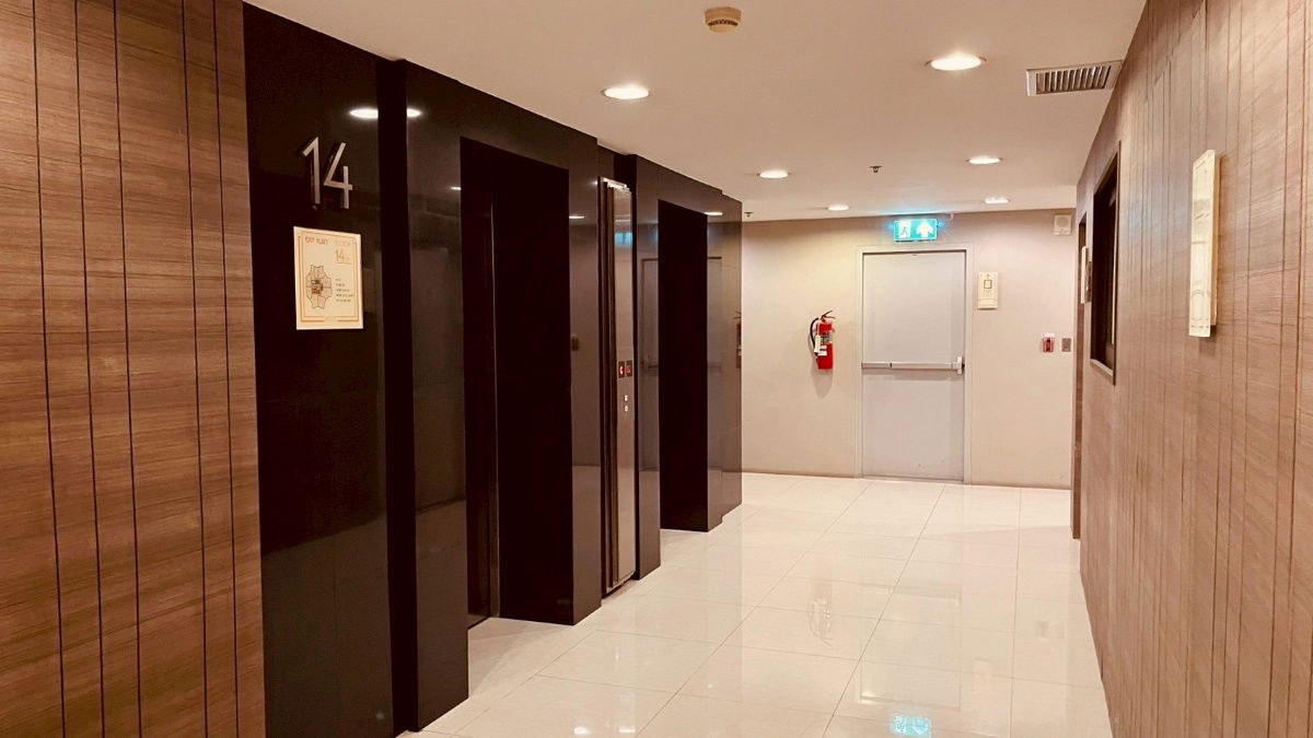 รูป 🔥 ขายด่วน! คอนโด Belle Grand Rama 9 ห้องรีโนเวทใหม่ พร้อมอยู่ – วิวเมือง เฟอร์ครบ - รูปที่ 17/23