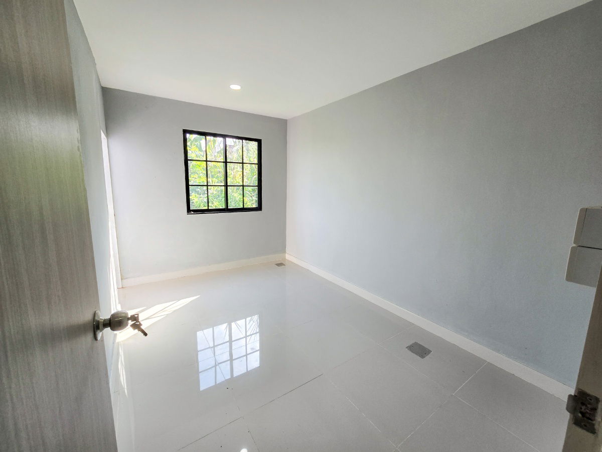 รูป บ้านชั้นเดียว คู้ขวา รีโนเวทใหม่ ทำเลดี เนื้อที่เยอะ - รูปที่ 11/17