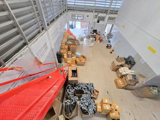 picture FOR RENT  WAREHOUSE PROPERTY  45000 BAHT per MONTH - 3/8