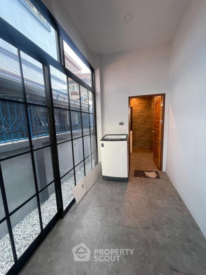 รูป บ้าน 3-ห้องนอน ใกล้ เมืองพัทยา (ID 1795926) - รูปที่ 8/15