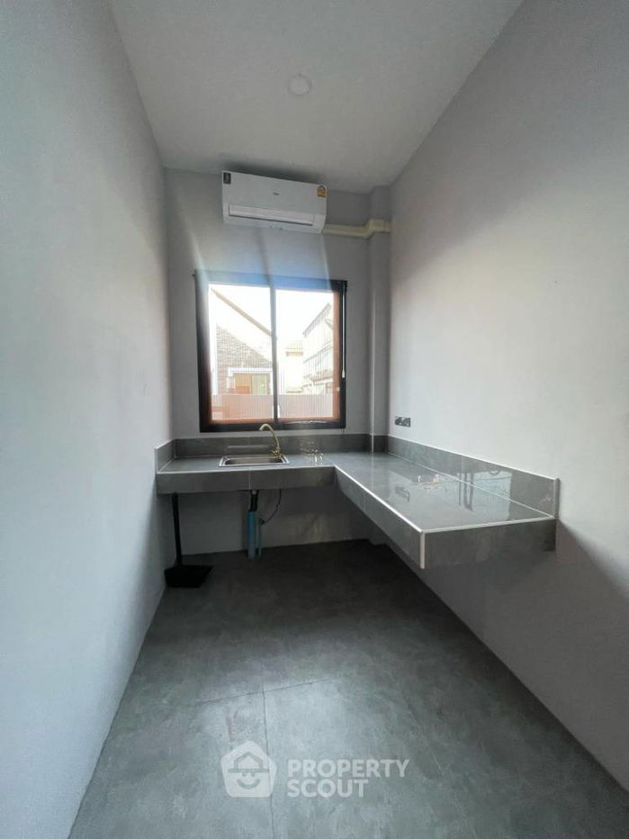 รูป บ้าน 3-ห้องนอน ใกล้ เมืองพัทยา (ID 1795926) - รูปที่ 9/15