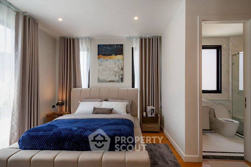 picture 5-BR House at CINQ ROYAL Krungthep Kreetha in Saphan Sung (ID 2248691) - 7/20