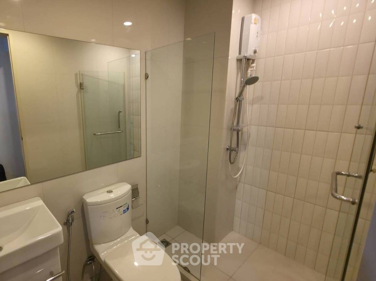 picture 1-BR Condo at Life Asoke near ARL Makkasan (ID 647726) - 11/11