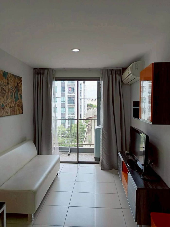 picture Condo near BTS 450 Meters, convenient travel, lots of food - 7/9