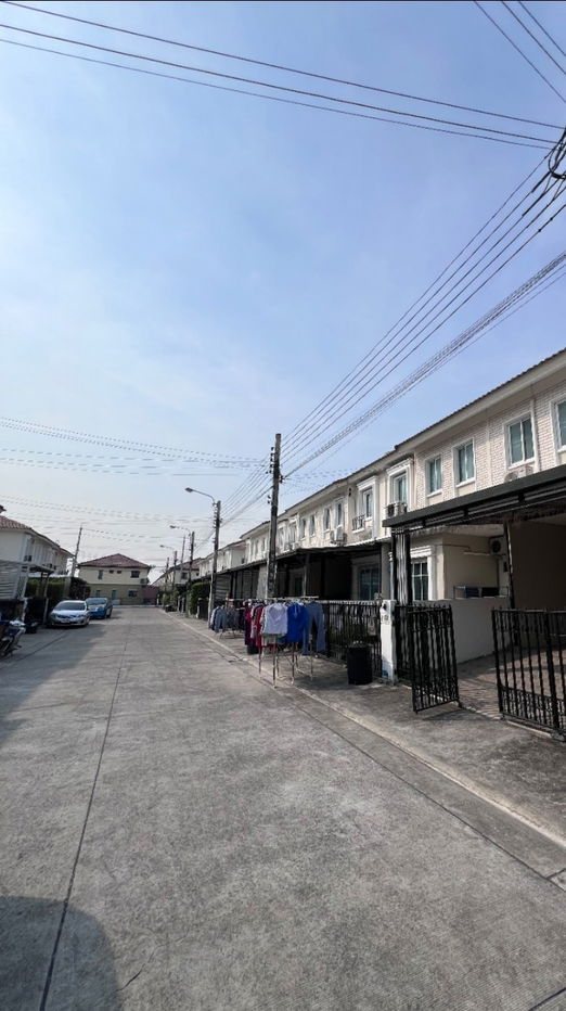 picture Two-storey townhouse for sale in Pruksa Ville Ramkhamhaeng–Outer Ring, Saphan Sung, Bangkok - 8/13